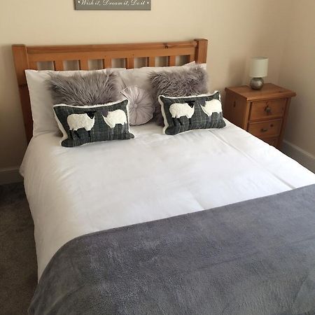 Edgehill B&B Kennethmont ภายนอก รูปภาพ